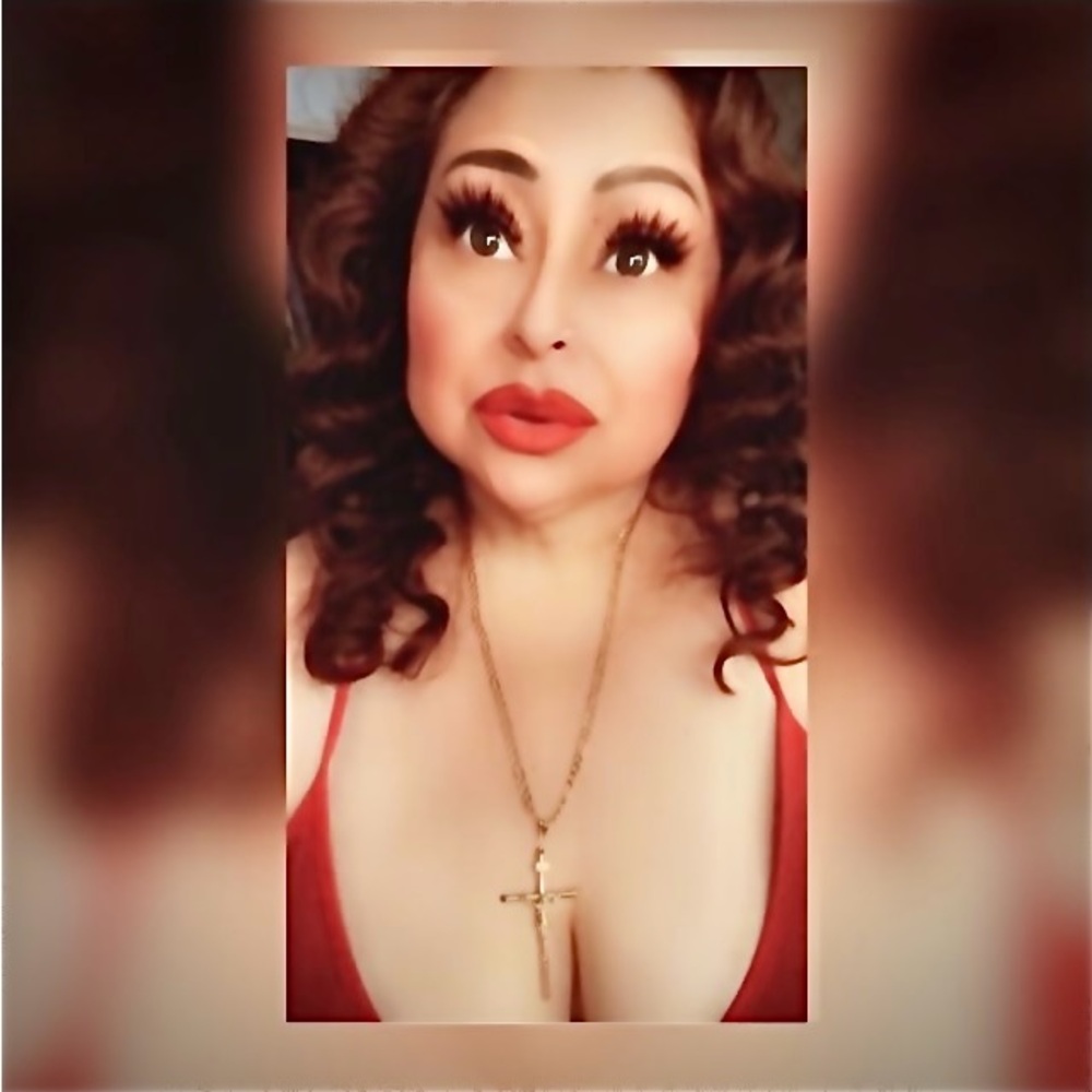 Meet your Posher, Romie